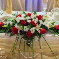 оформление свадьбы живыми цветами в павловском посаде